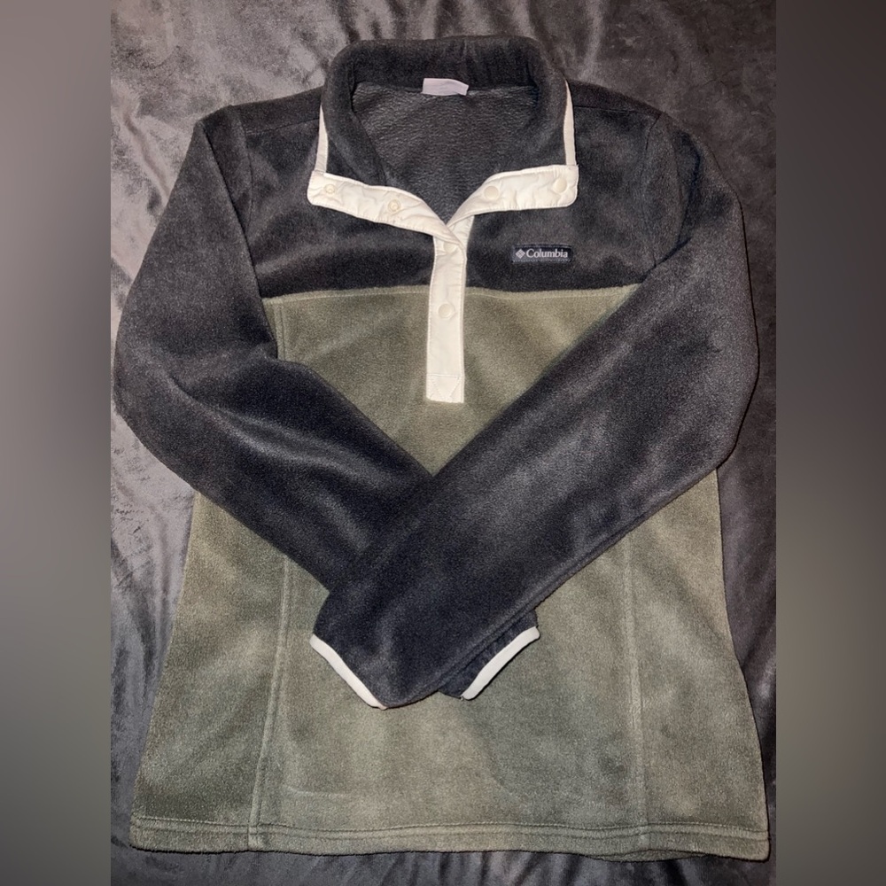 Women's Quarter Button Columbia Fleece